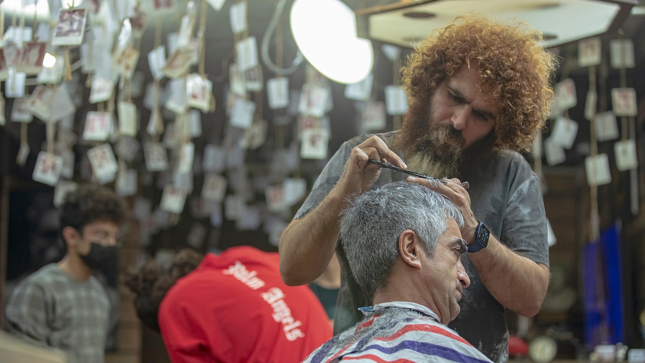 barber, barber shop, men, haircut, stylist, hairstylist, iranian, persian, people, lifestyle, job, work, business, mashhad city, iran, jorj barber
